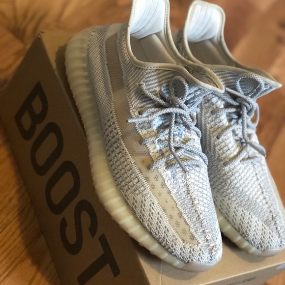 Yeezy Boost 350 Size 11 - Picture 3 of 3